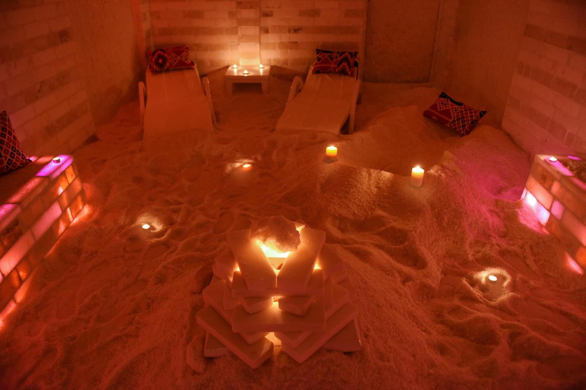 Tolip Hotel Alexandria Exterior foto A salt cave